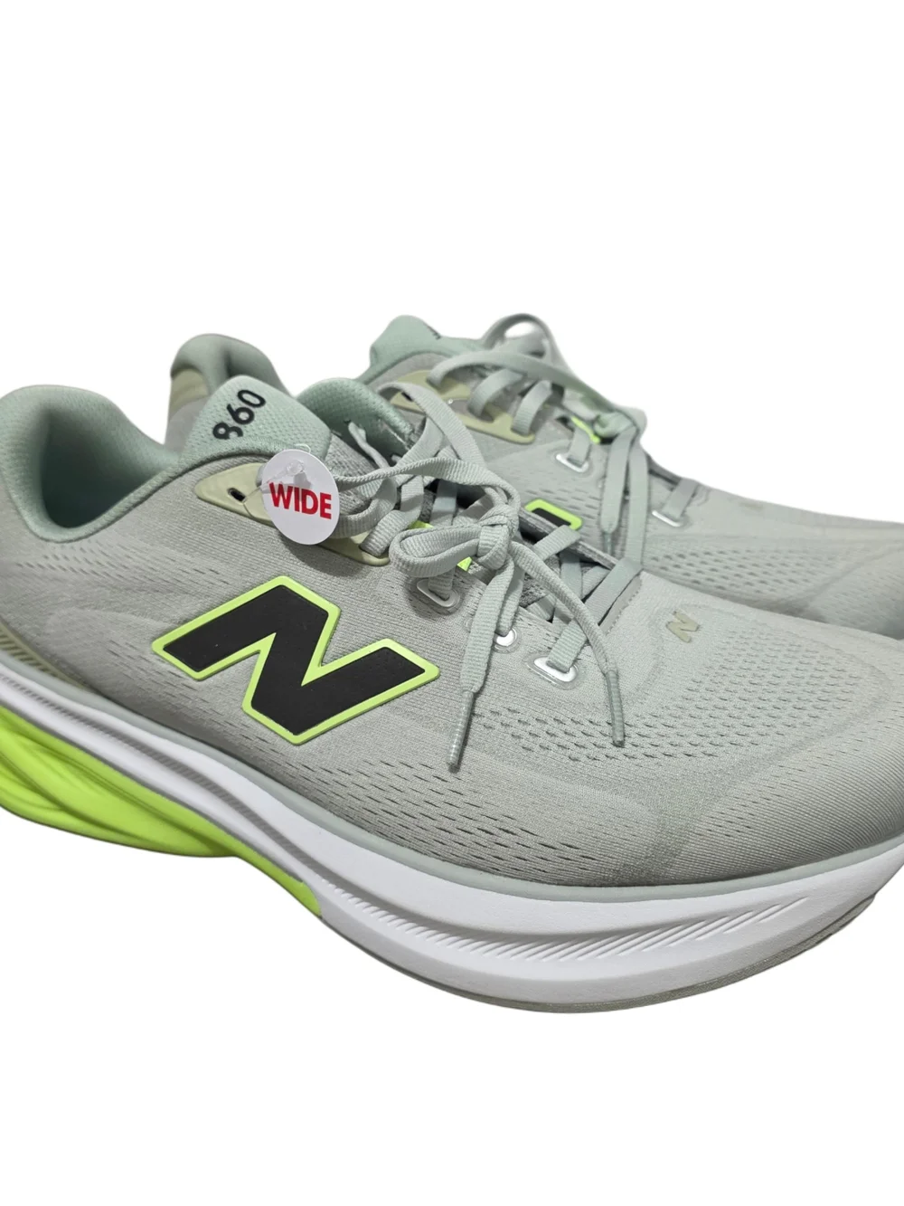 New Balance Men's Fresh Foam X 860v15 Sneakers NWOB